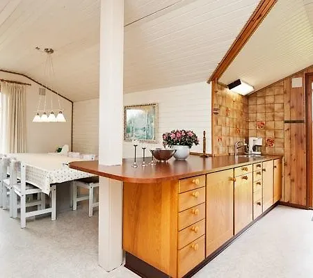 Cozy In With Kitchen Holiday home *